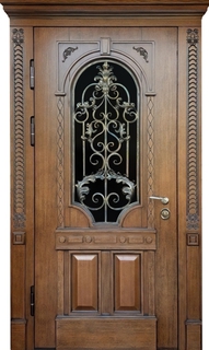 Входная термодверь с карнизом, ковкой, стеклом и резьбой (отделка МДФ)